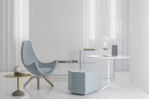 POLTRONA LAZZY — modelo relacionado